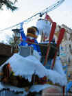 Animal Kingdom Parade 2005-006.jpg (119756 bytes)
