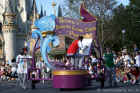 Magic Kingdom Parade 2005-102.jpg (193795 bytes)