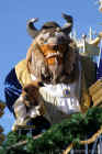 Magic Kingdom Parade 2005-170.jpg (103248 bytes)