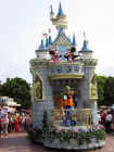 Hong Kong Disneyland 154.jpg (143287 bytes)